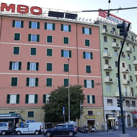 Cruise Terminal Casa Dallo Zio 150 Mq Apartment Genua